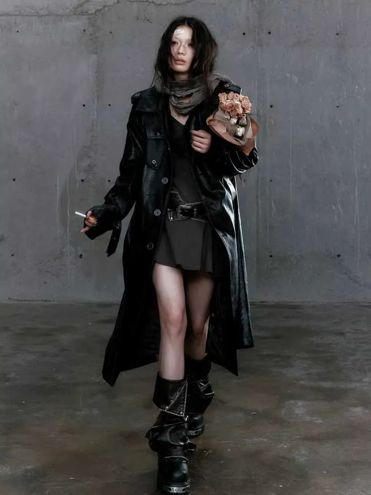 Loose black belted coat【s0000009982】