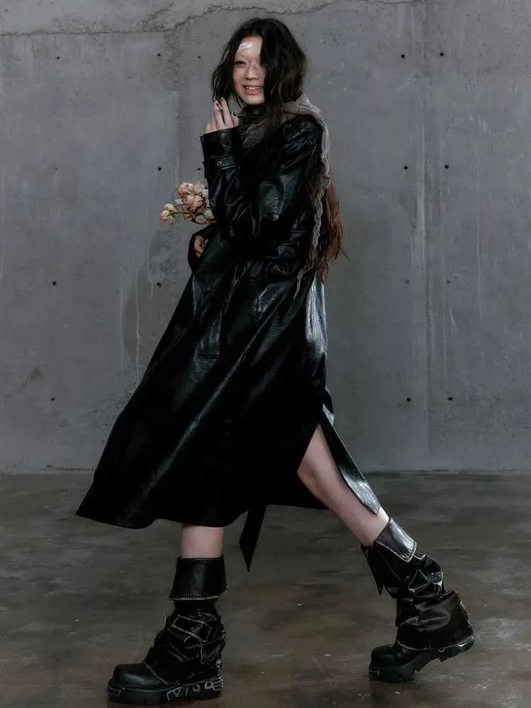 Loose black belted coat【s0000009982】
