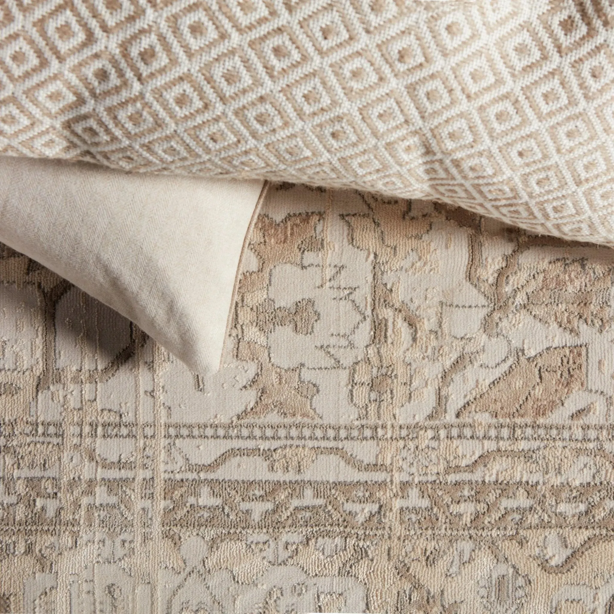 Vienne VNE05 Valentin Cream/Light Gray Rug