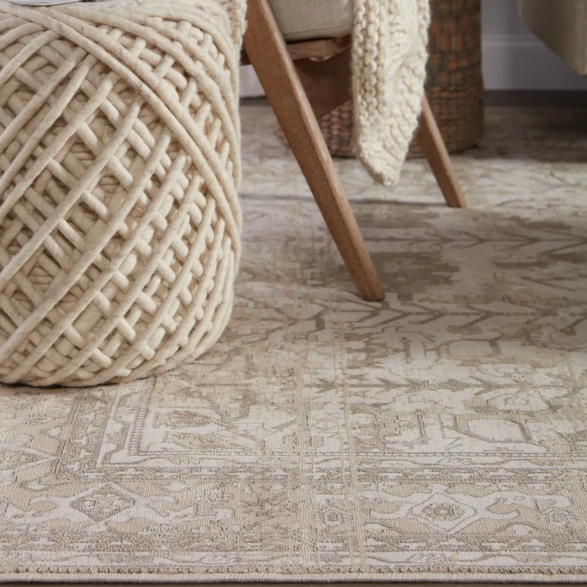 Vienne VNE05 Valentin Cream/Light Gray Rug